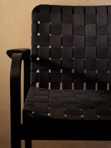 Armchair 45 fåtölj lackerad björk - Webbing black/blue - Artek