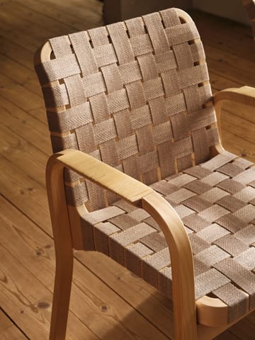 Armchair 45 fåtölj lackerad björk - Webbing natural/black - Artek