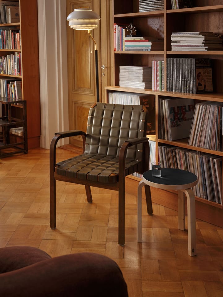 Armchair 45 fåtölj valnötsbetsad björk, Leather Envy Olive 20324 Artek