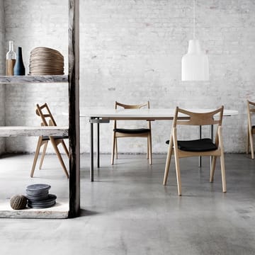 CH29P Sawbuch chair lädersits - Thor 301-såpad ek-svart - Carl Hansen & Søn