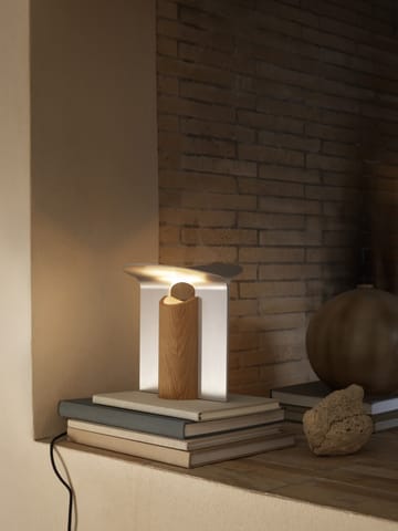 RF200 Petal bordslampa, Oiled oak-aluminium - undefined - Carl Hansen & Søn