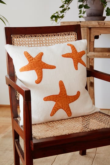 Star Fish kuddfodral 50x50 cm - Off white-orange - Chhatwal & Jonsson