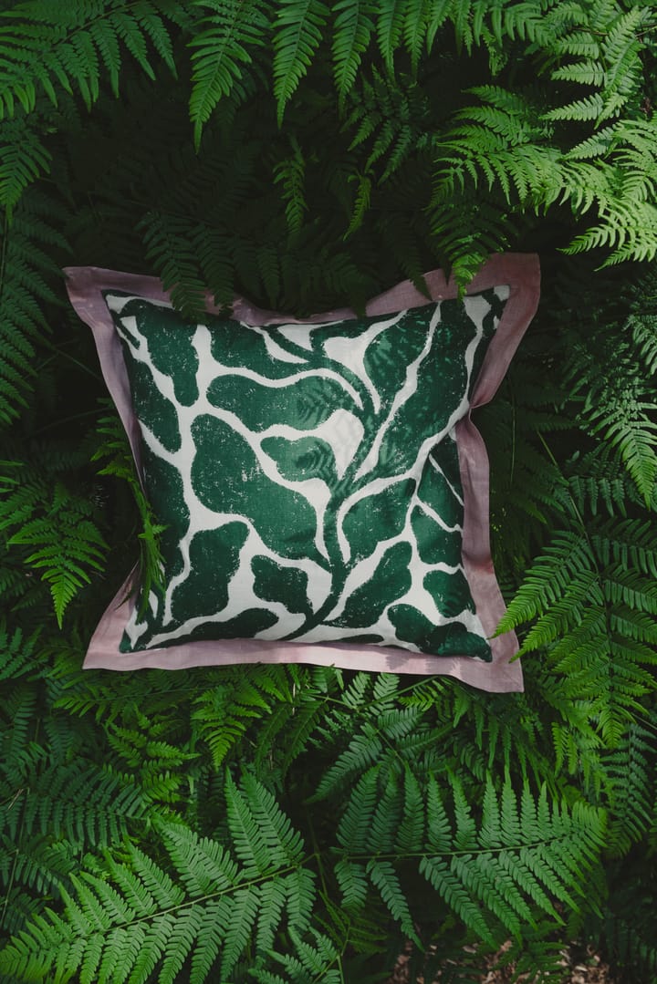 Leaves kuddfodral konstraterande vinge 48x48 cm, Green-pink Fine Little Day