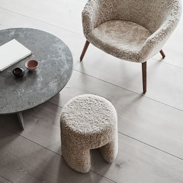 Sequoia sittpuff - fårskinn moonlight - Fredericia Furniture