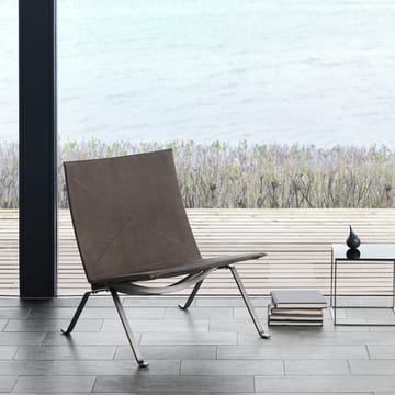 PK22 fåtölj - Leather aura black brown - Fritz Hansen