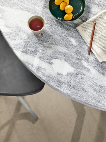 PK54 bord Ø140 cm - Fauske marble grey-white - Fritz Hansen