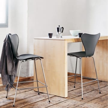 Sjuan 3187 barstol - Lacquered ash evergreen-brown - Fritz Hansen