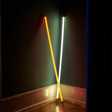 Neon Tube lysrörslampa 150 cm - red - HAY