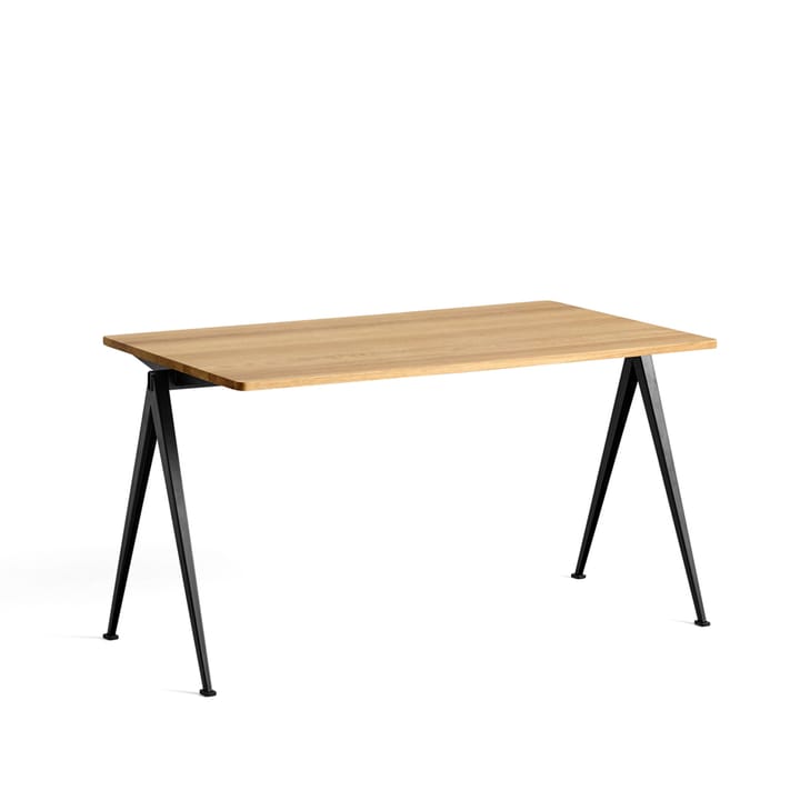 Pyramid 01 skrivbord - Oak clear lacquer-140x75cm-svart stålstativ - HAY