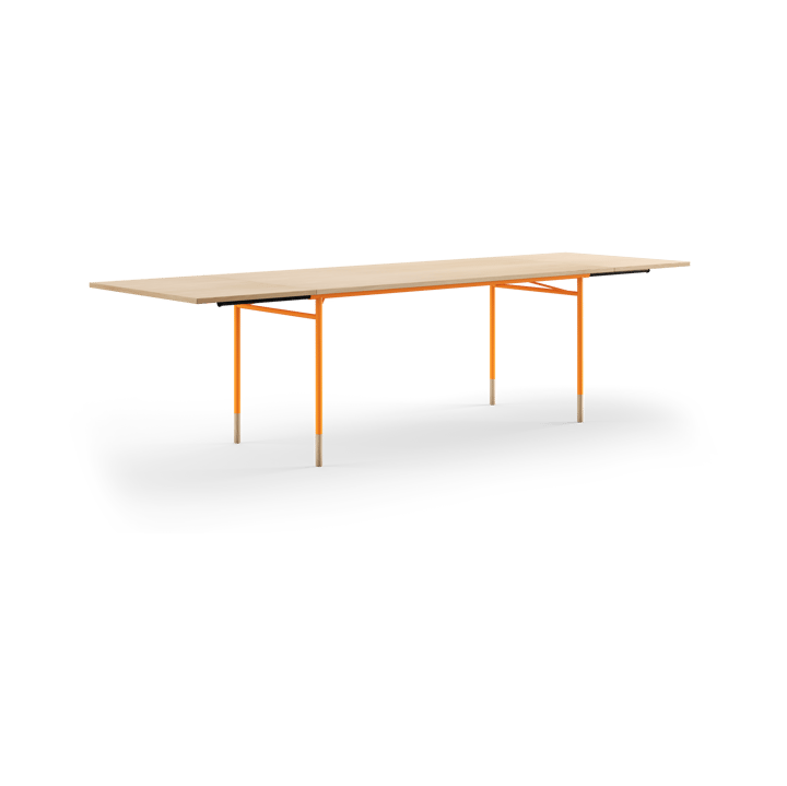 Nyhavn Dining Table matbord med klaffar, Ljus ek-orangea ben House of Finn Juhl