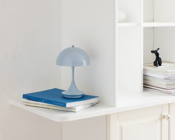 Panthella 160 portable bordslampa - Pale blue - Louis Poulsen