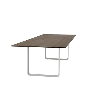 70/70 matbord 295x108 cm - Solid smoked oak-Grey - Muuto