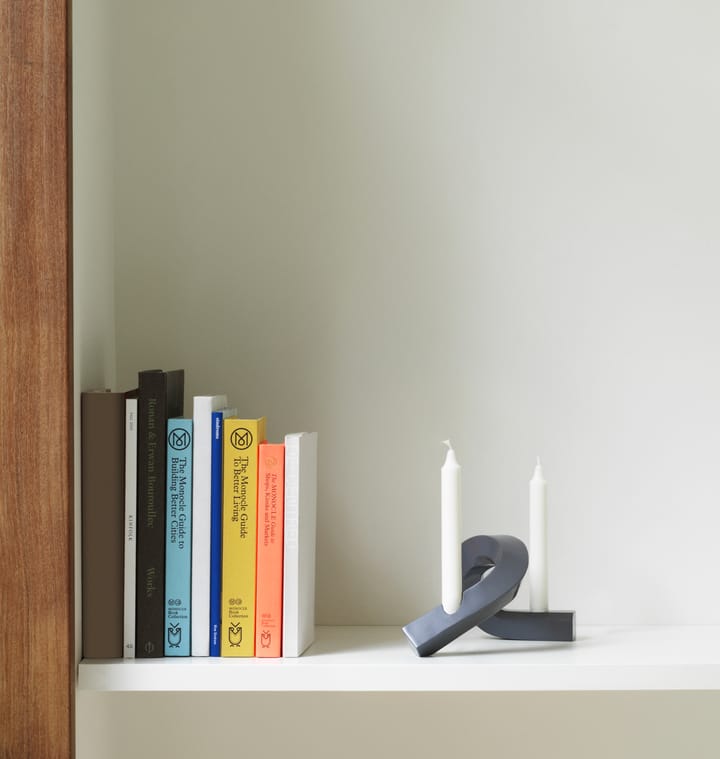 Crooked ljusstake 2, Grey Normann Copenhagen