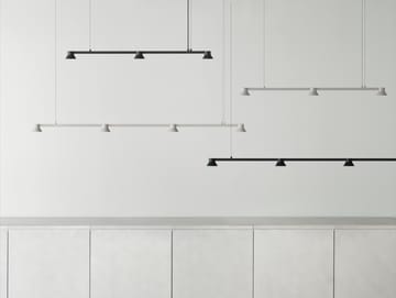 Hat taklampa linear liten - Black - Normann Copenhagen