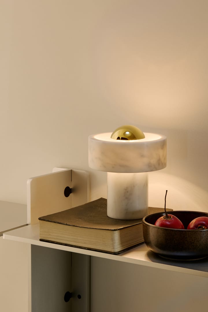 Stone Portable LED bordslampa 28 cm, Marble-gold Tom Dixon