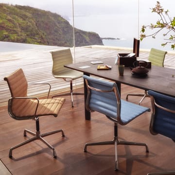 EA 101 stol polerad aluminium - Hopsak 75 dark blue-Moor brown - Vitra