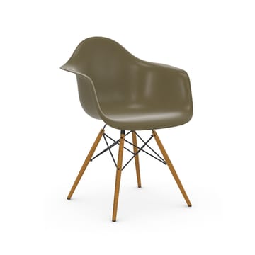 Eames Fiberglass Armchair DAW karmstol - raw umber, askben - Vitra