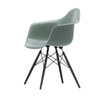 Eames Fiberglass Armchair DAW karmstol - Sea foam green-black maple - Vitra