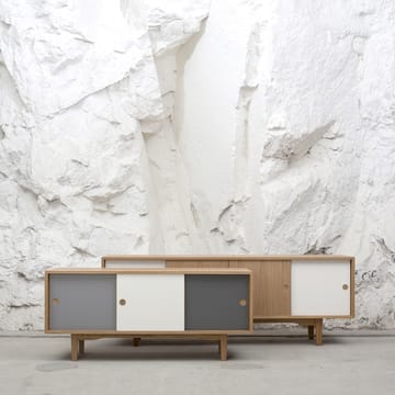 Moodi 180 sideboard - vit/ek, ekstomme - Zweed