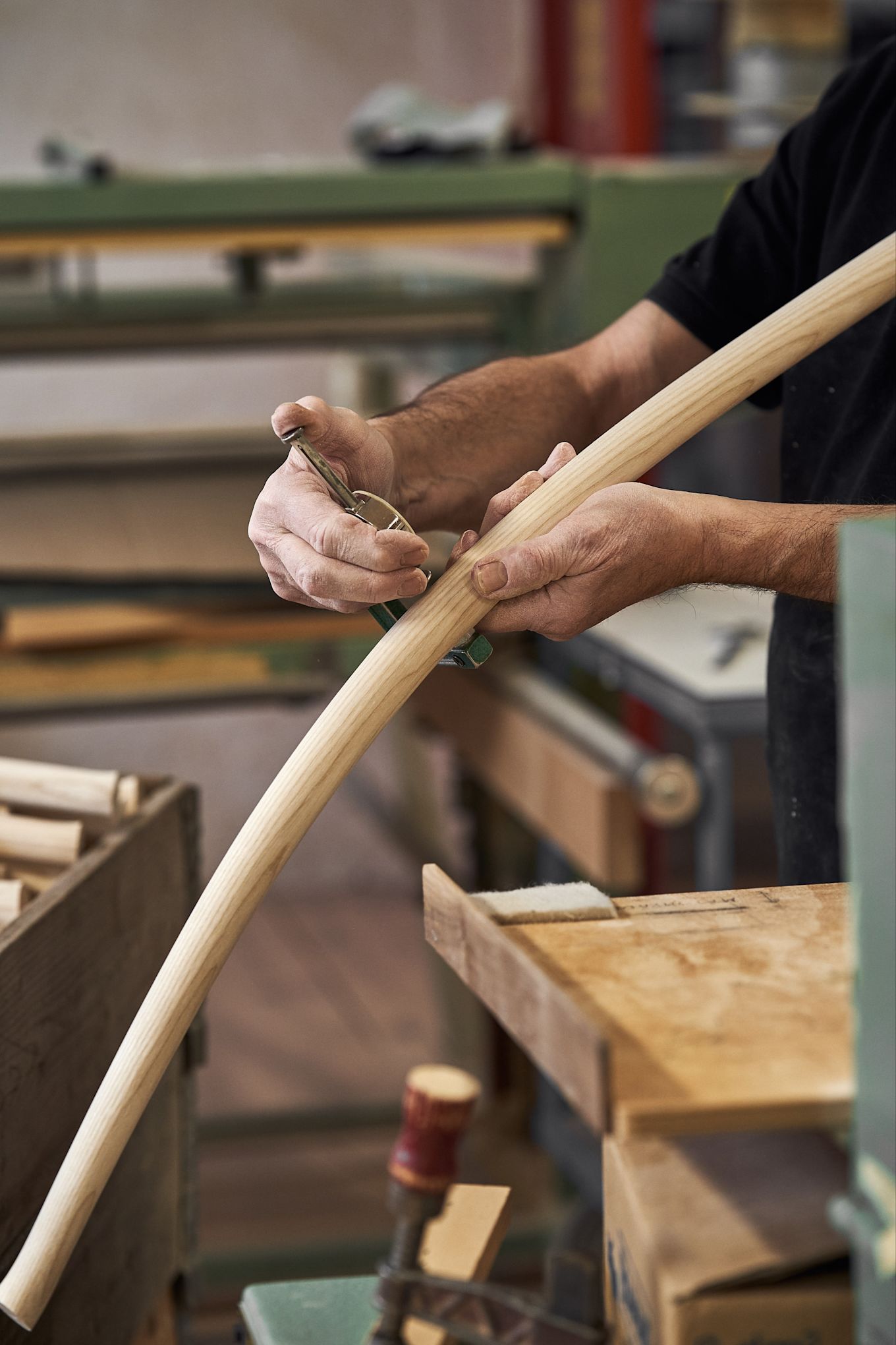 Gärsnässtol i produktion i Gärsnäs möbelfabrik i Österlen. 